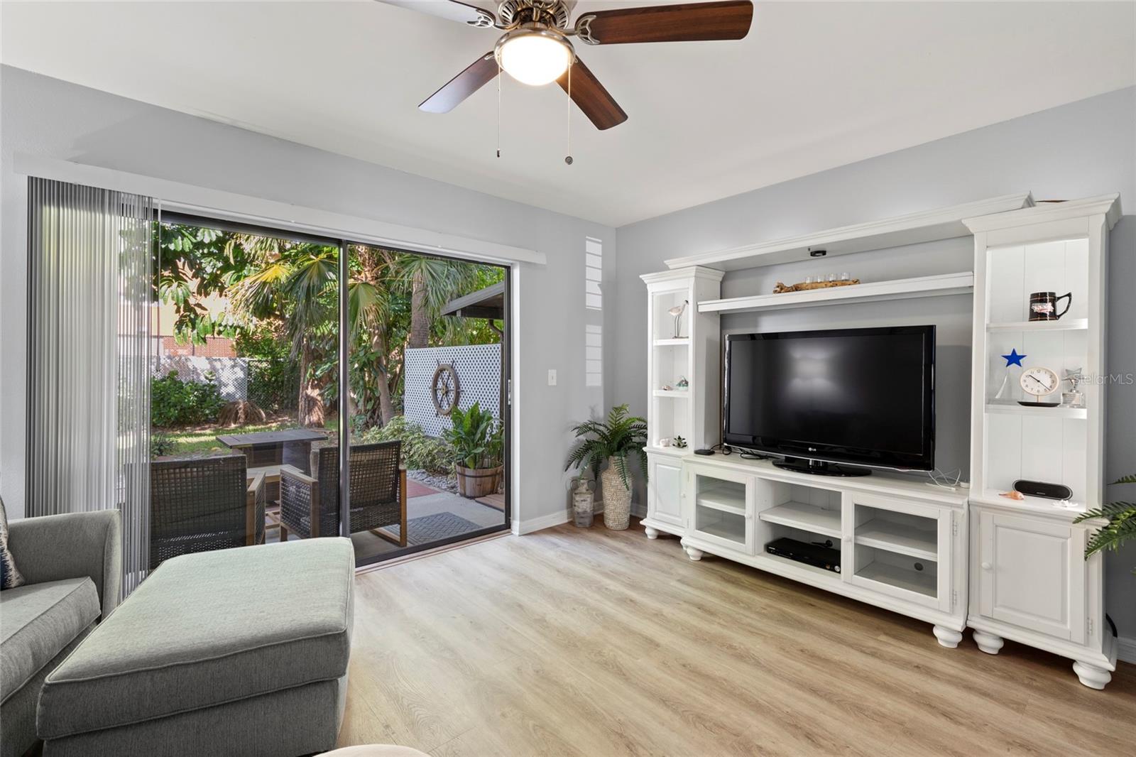 Image 18 of 41 For 3602 54th Street W D4