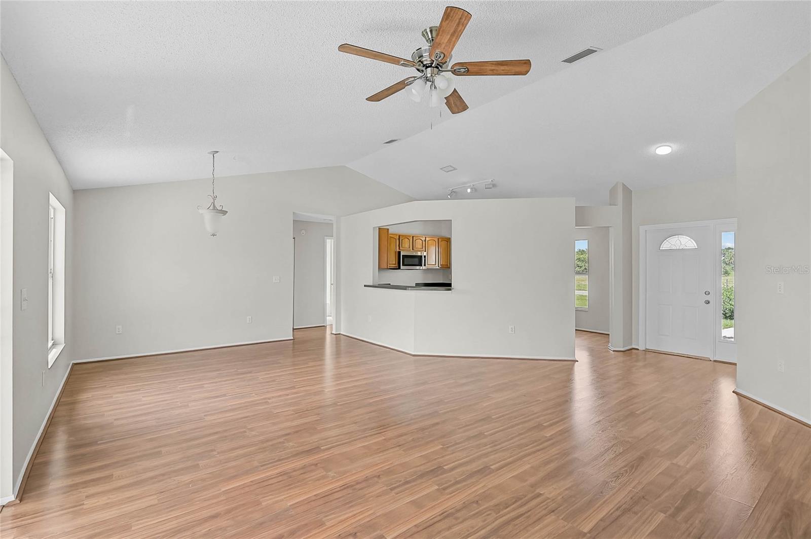 Image 11 of 44 For 3010 8th Avenue W