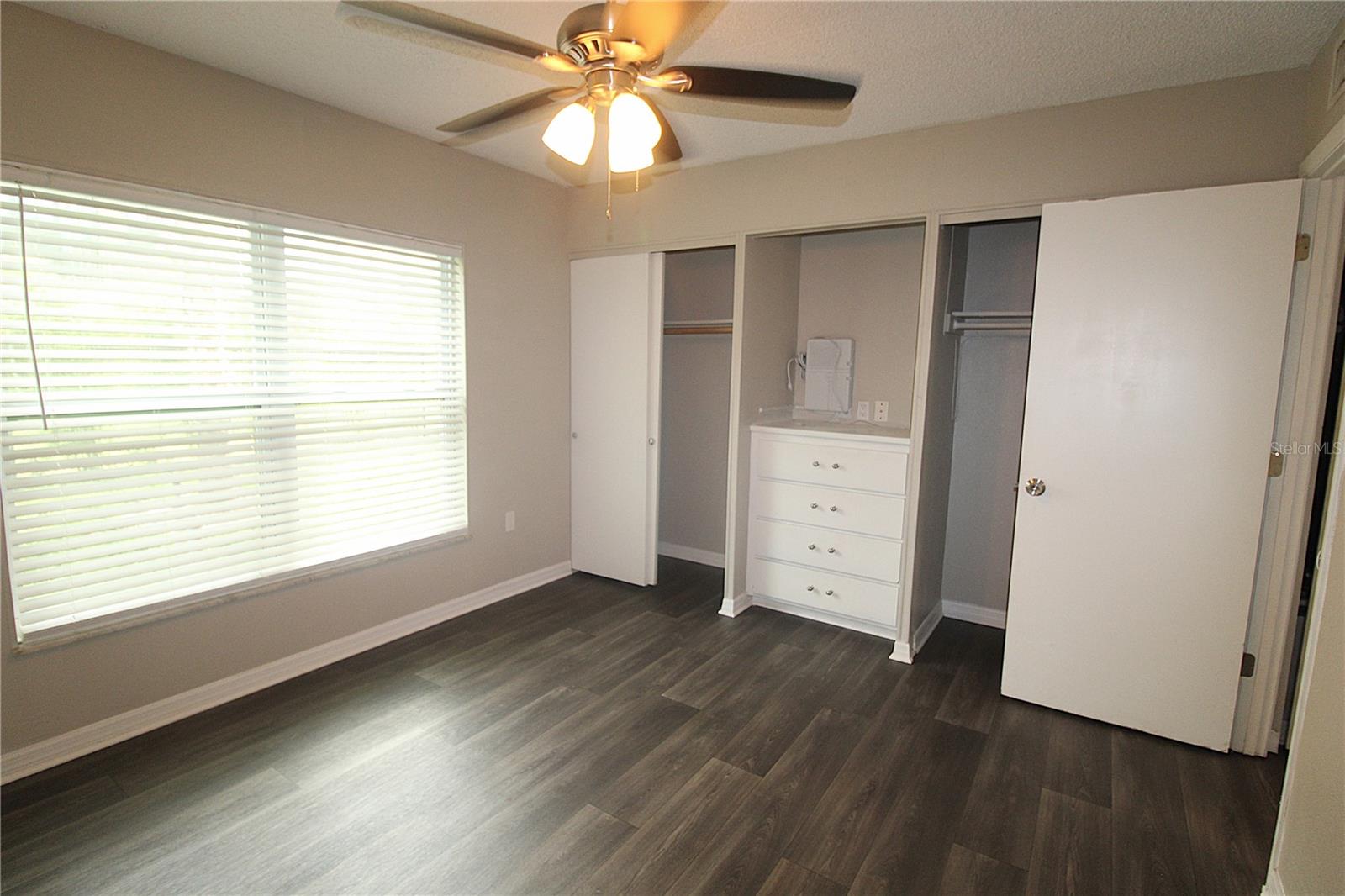Image 5 of 9 For 1872 Phillippi Shores Drive