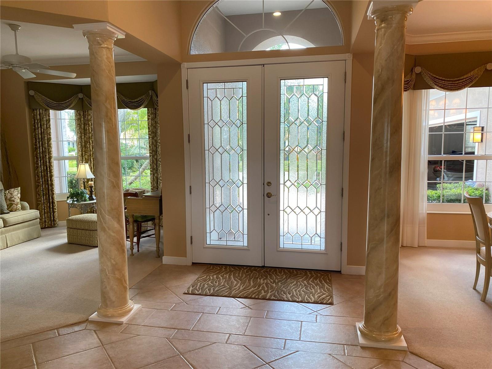 Image 11 of 91 For 8160 Collingwood Court