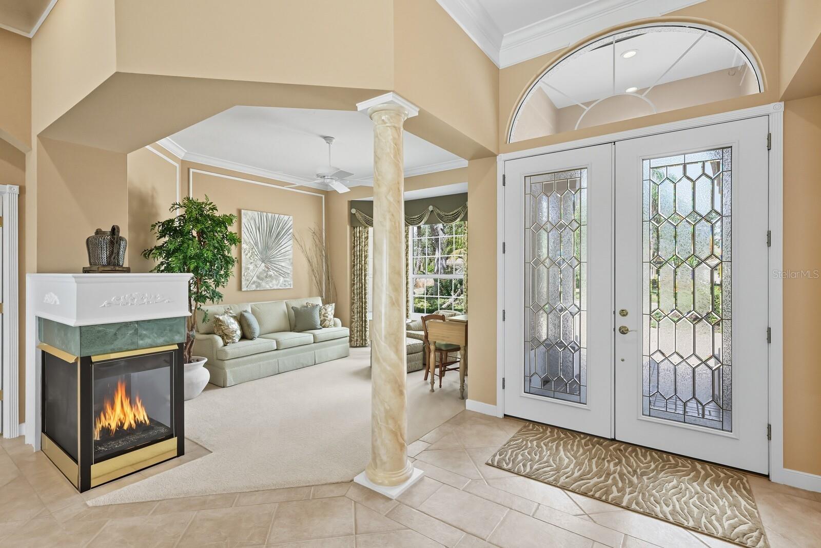 Image 14 of 91 For 8160 Collingwood Court