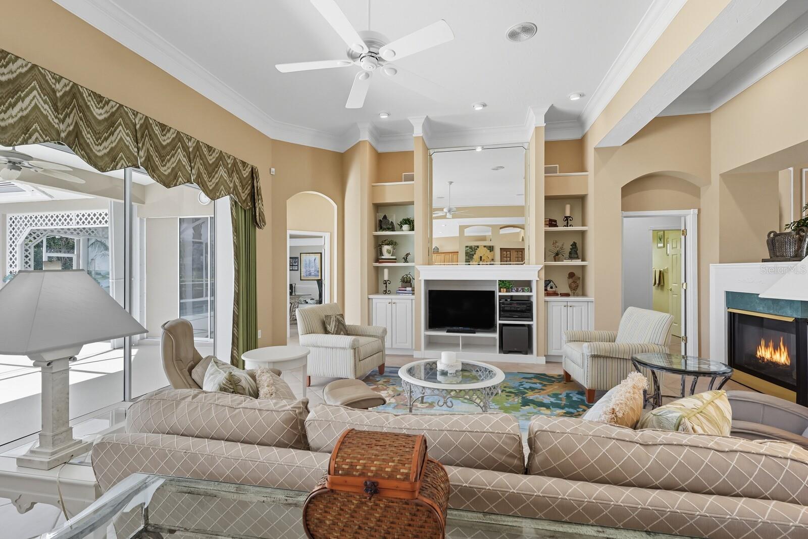 Image 21 of 91 For 8160 Collingwood Court