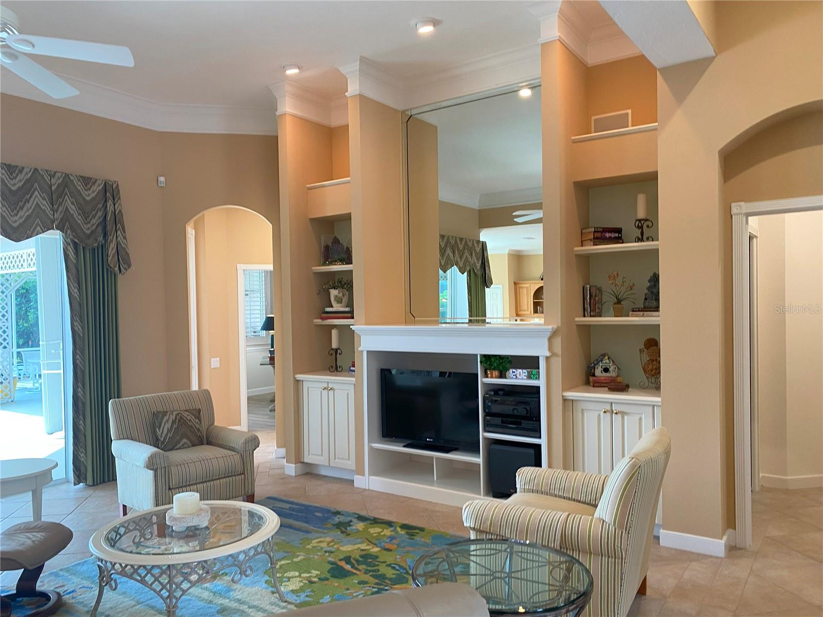 Image 22 of 91 For 8160 Collingwood Court