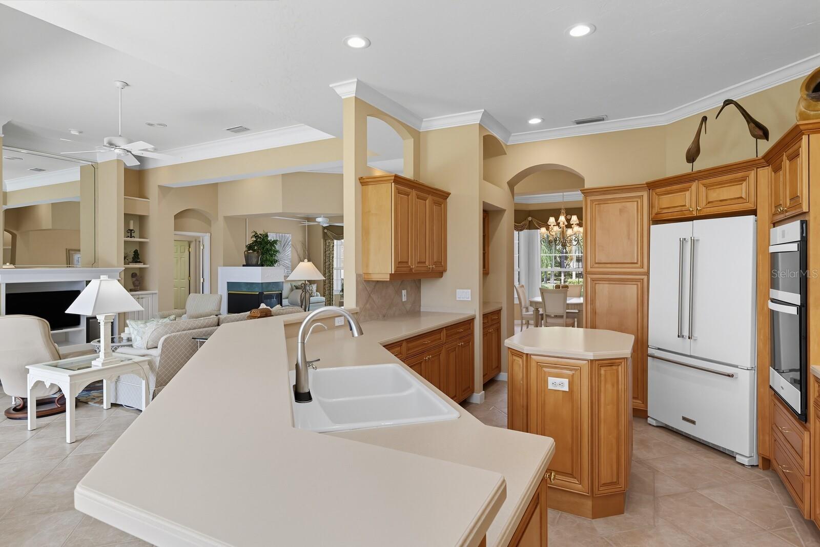 Image 27 of 91 For 8160 Collingwood Court