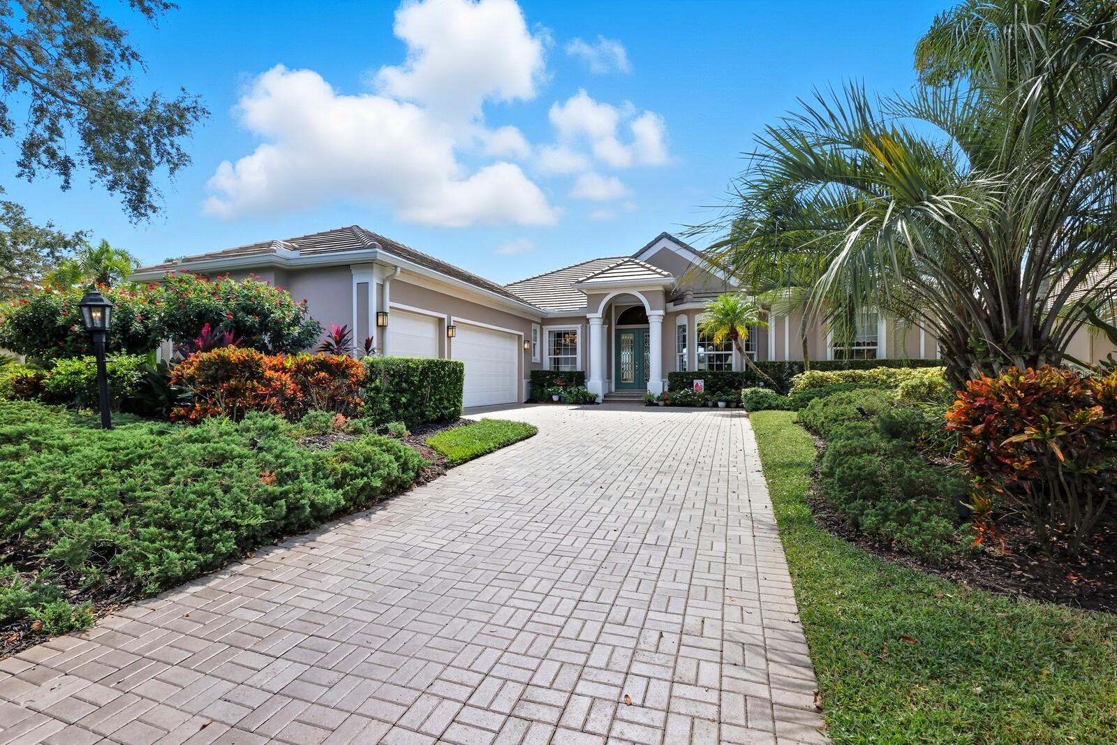 Image 3 of 91 For 8160 Collingwood Court