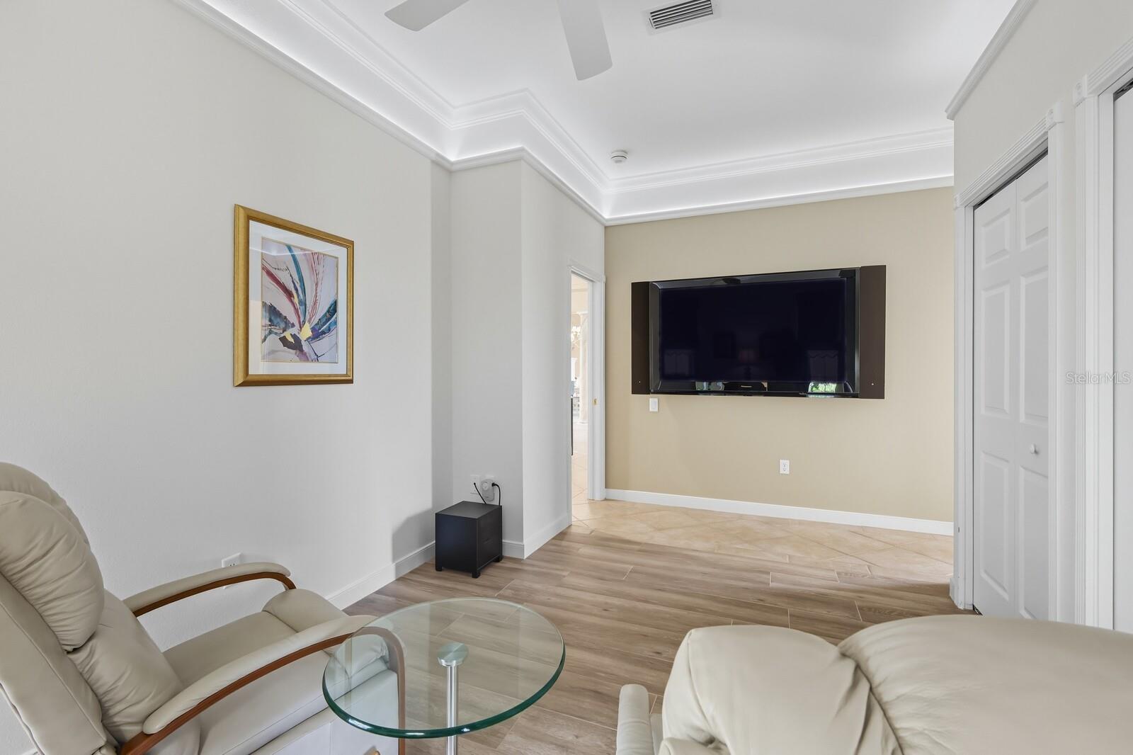 Image 34 of 91 For 8160 Collingwood Court