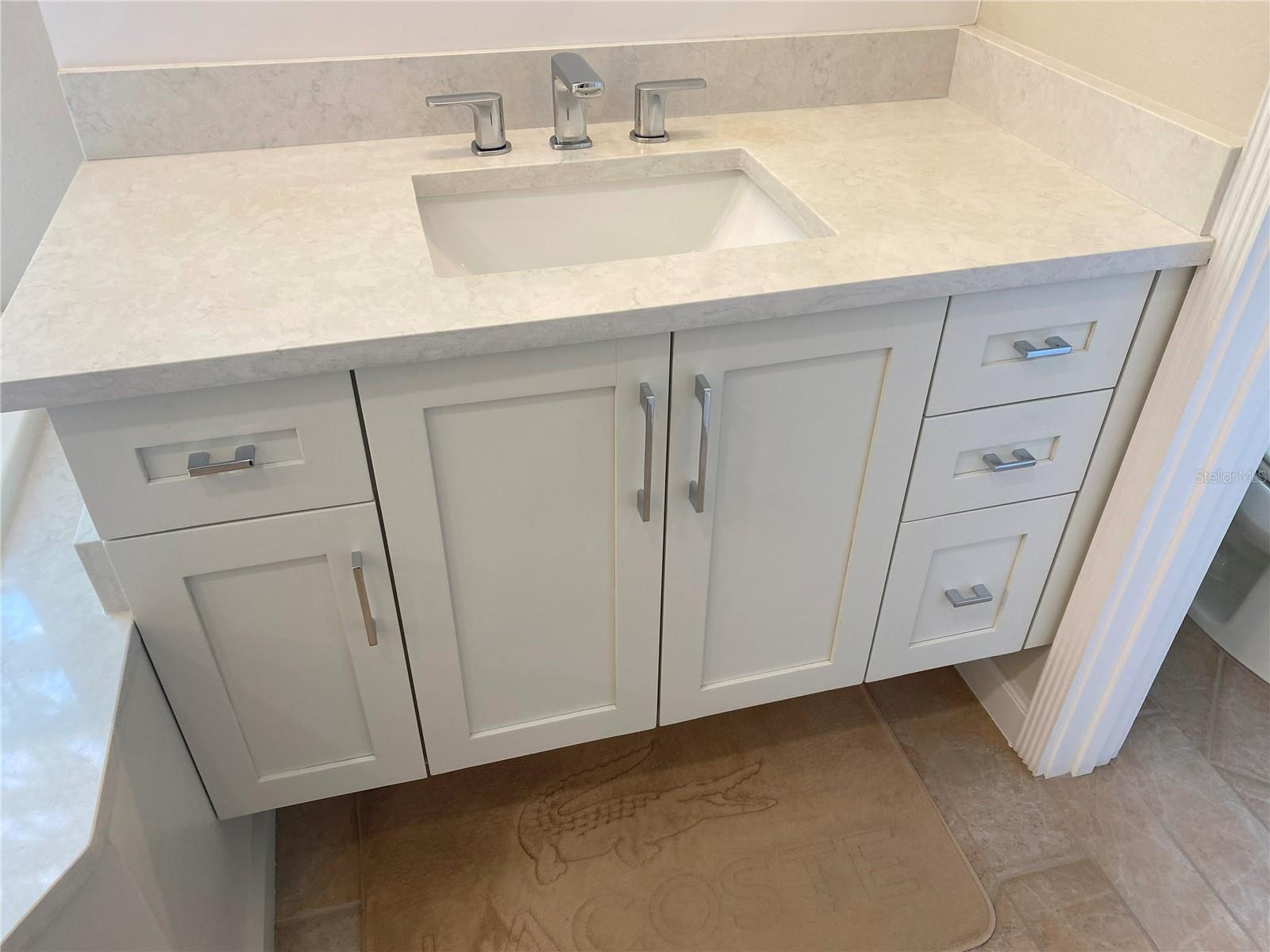 Image 43 of 91 For 8160 Collingwood Court