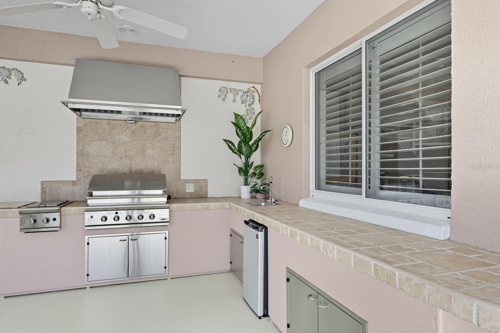 Image 52 of 91 For 8160 Collingwood Court