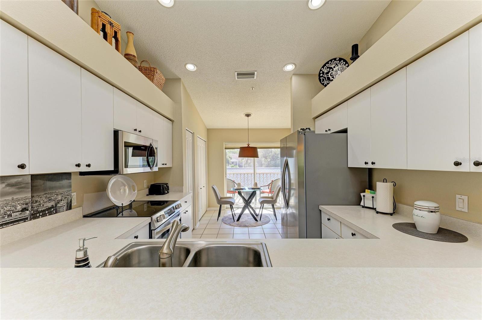 Image 11 of 59 For 9470 High Gate Drive 2222