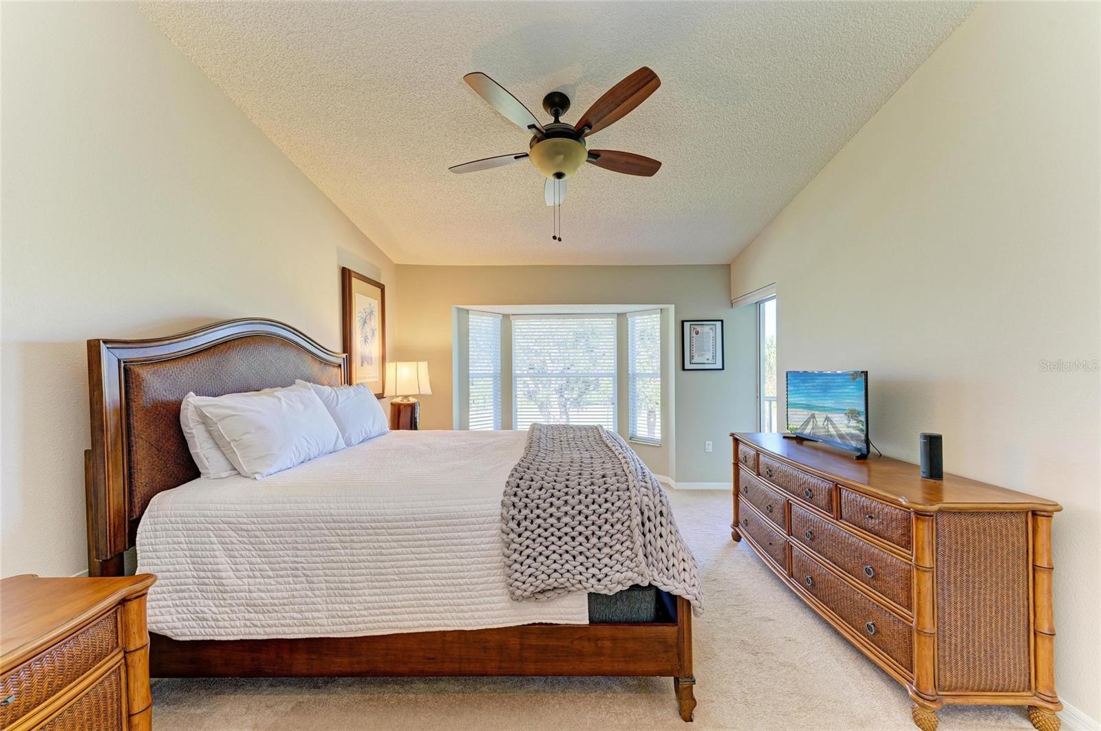 Image 22 of 59 For 9470 High Gate Drive 2222