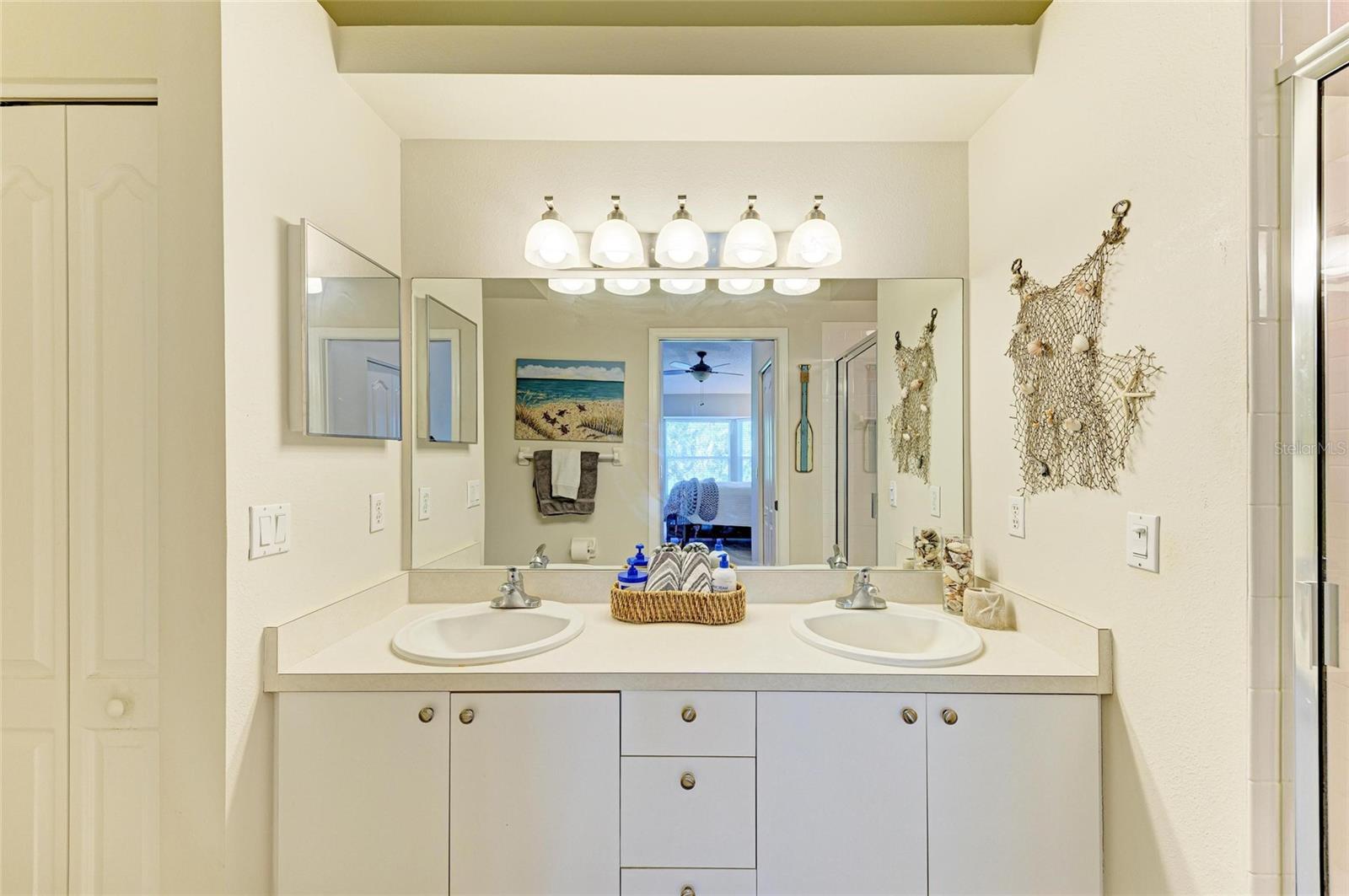 Image 27 of 59 For 9470 High Gate Drive 2222