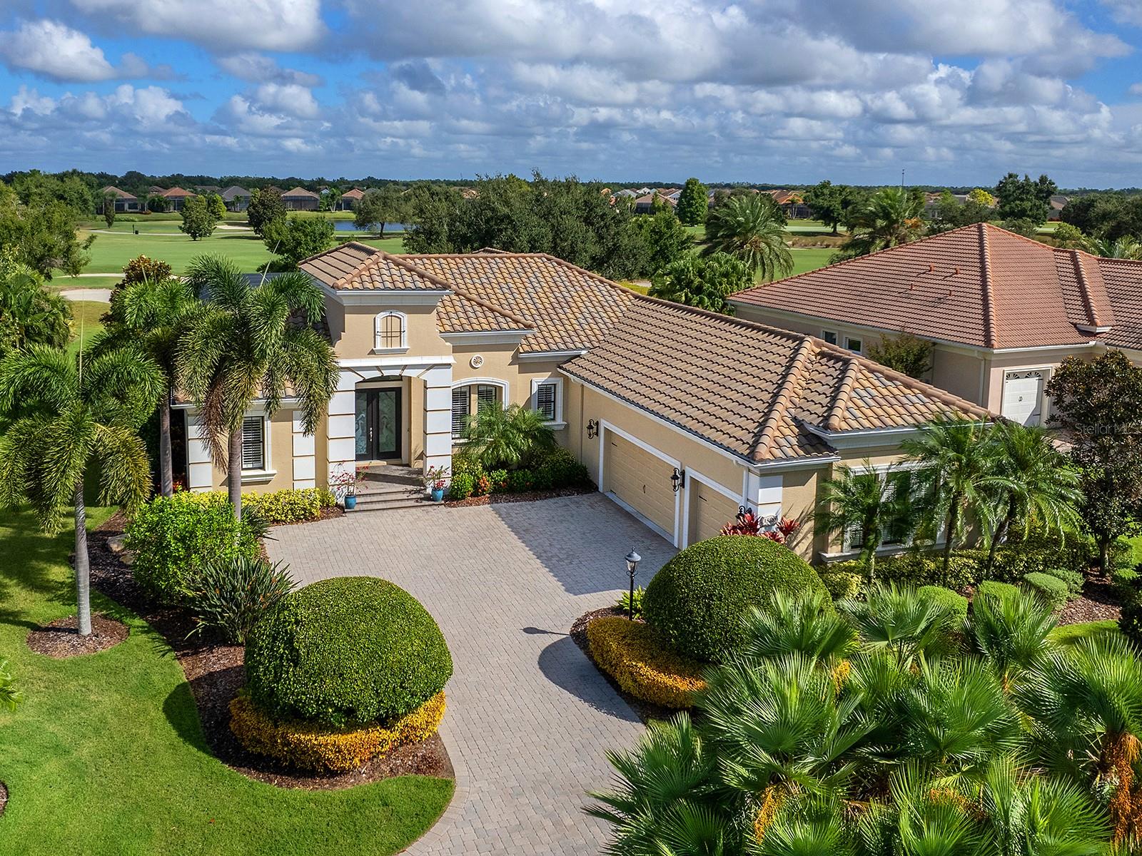 Image 15 of 96 For 15207 Camargo Place