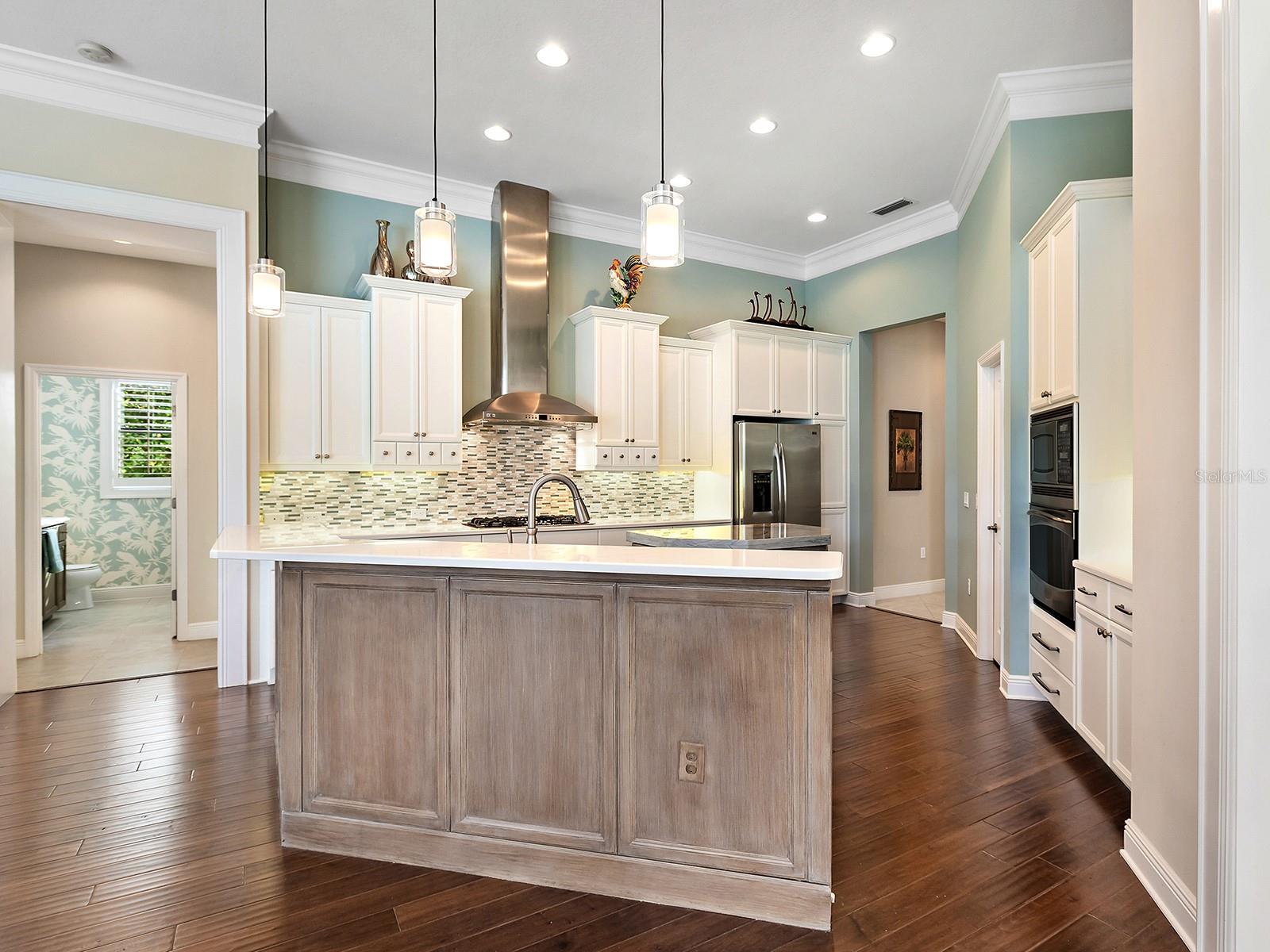 Image 28 of 96 For 15207 Camargo Place