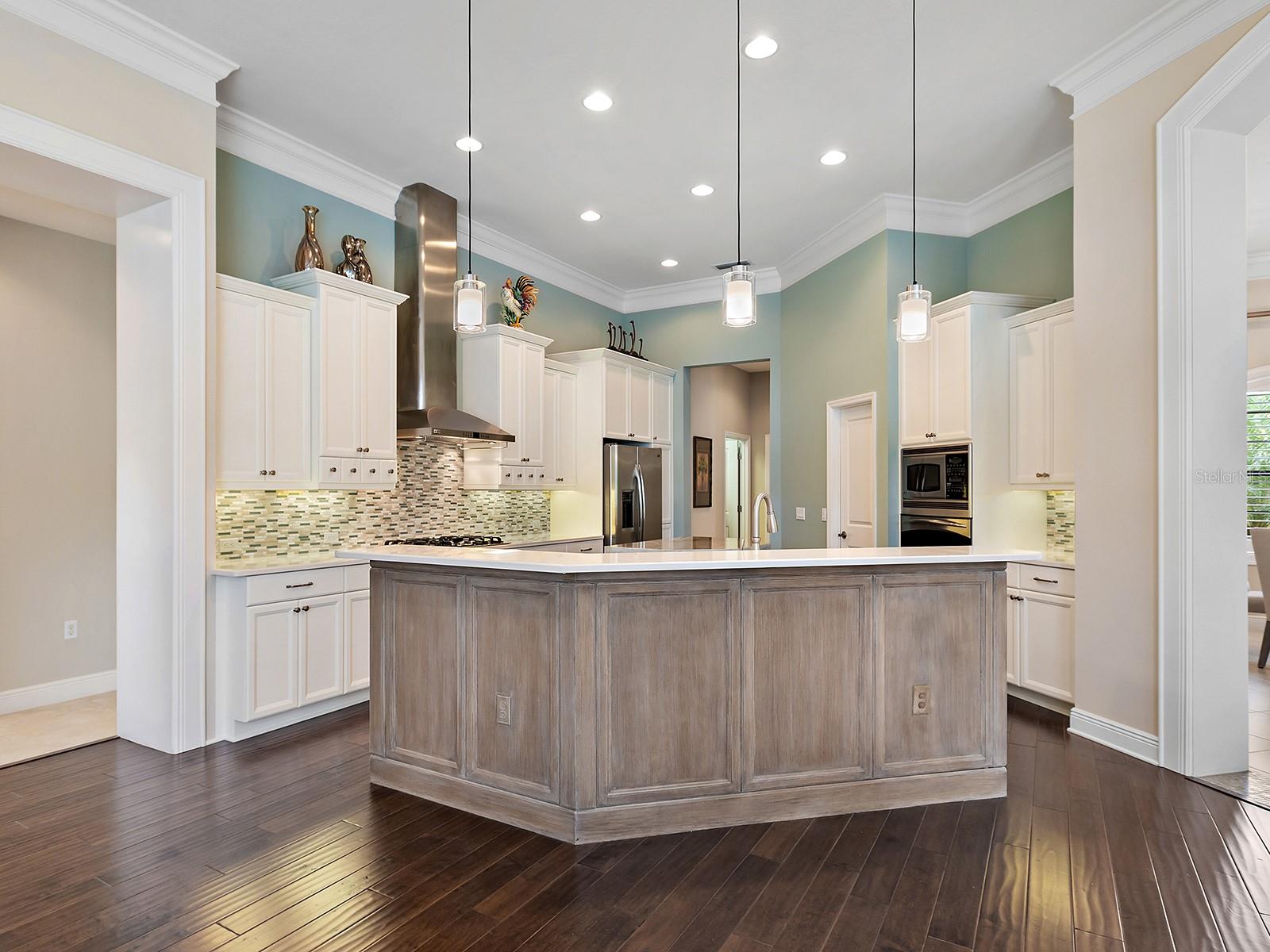 Image 29 of 96 For 15207 Camargo Place