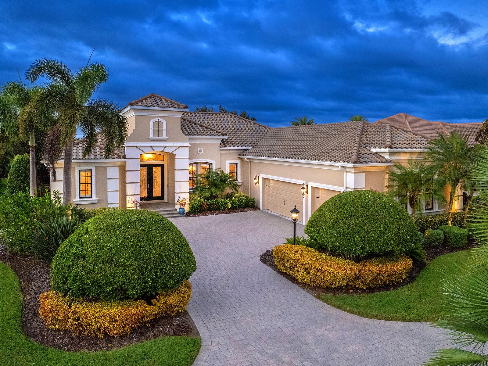 Image 85 of 96 For 15207 Camargo Place