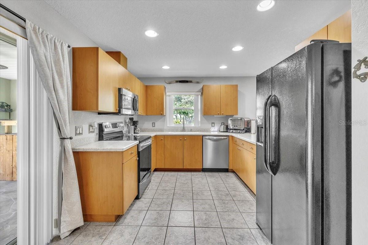 Image 13 of 70 For 2124 Voss Oaks Circle