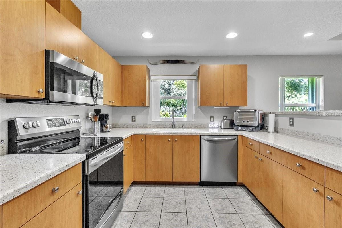 Image 15 of 70 For 2124 Voss Oaks Circle