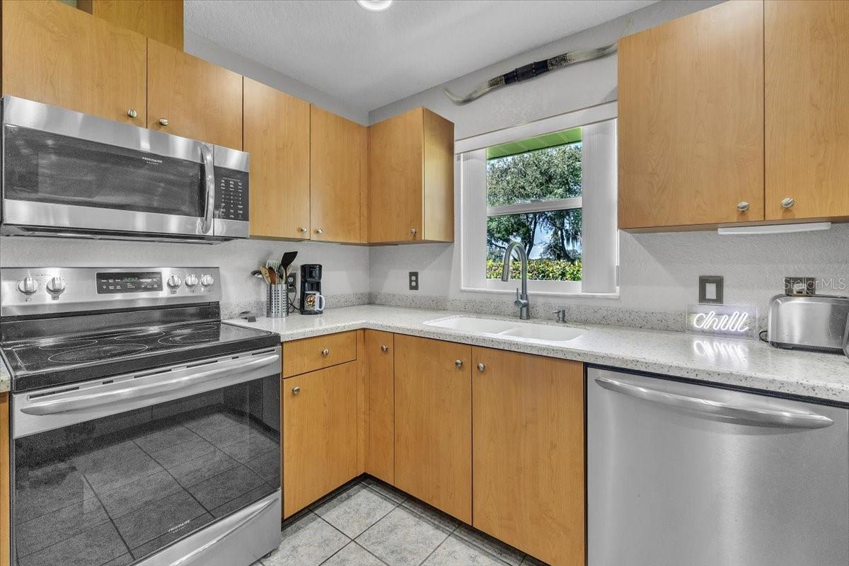 Image 17 of 70 For 2124 Voss Oaks Circle