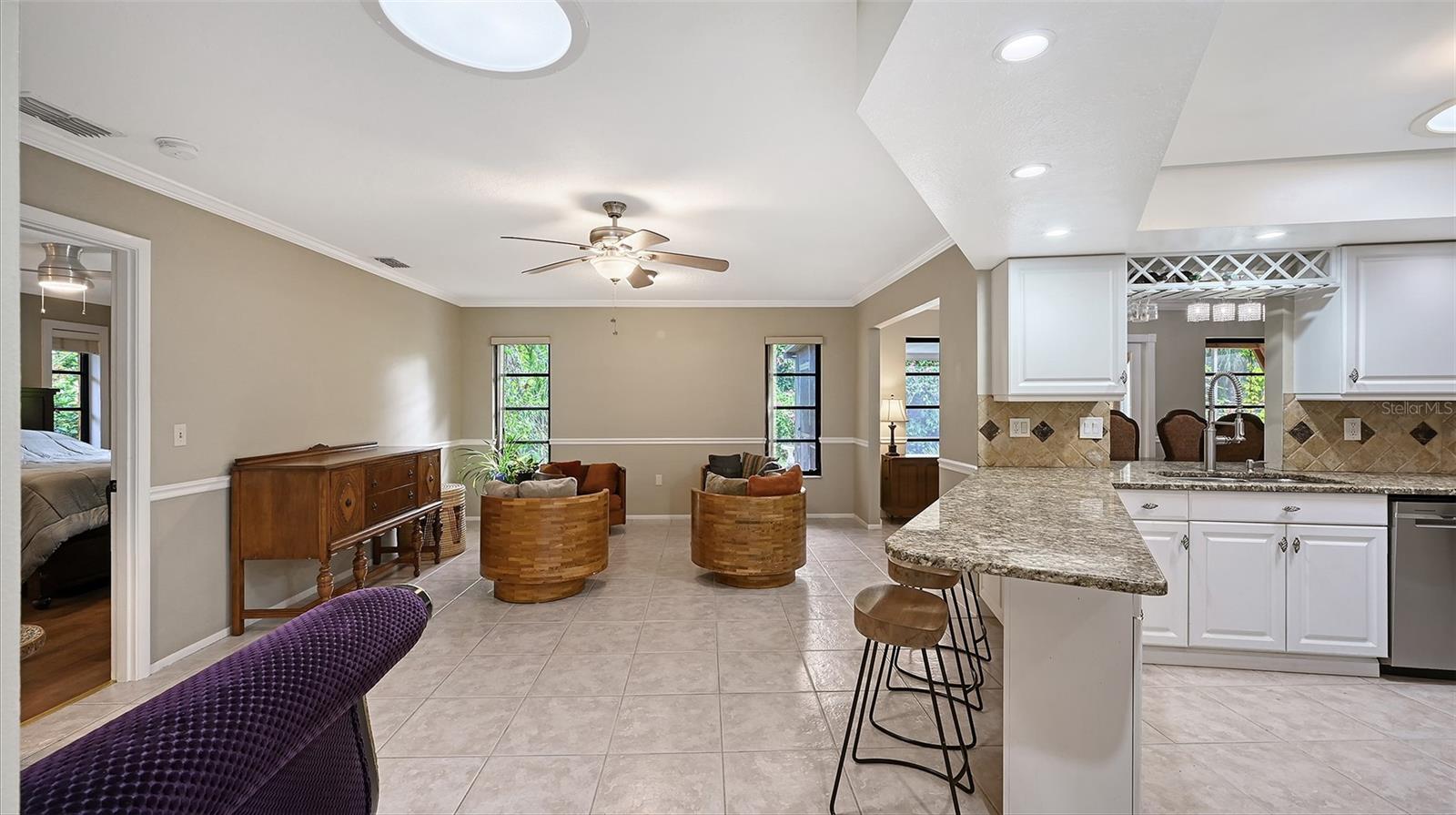 Image 10 of 55 For 4873 Huntleigh Drive