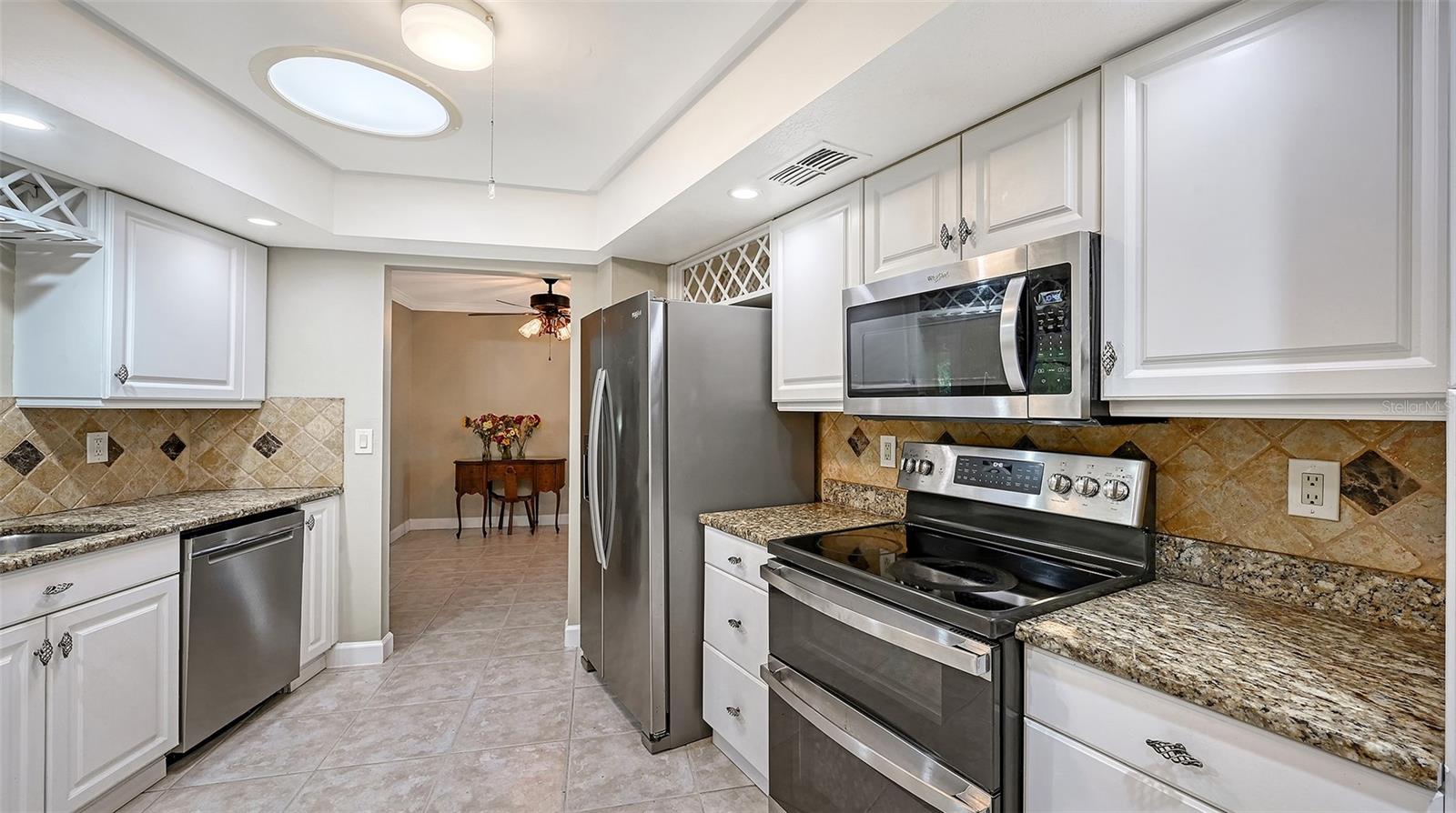 Image 16 of 55 For 4873 Huntleigh Drive