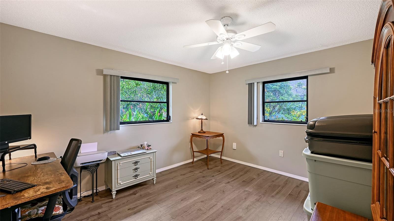 Image 22 of 55 For 4873 Huntleigh Drive