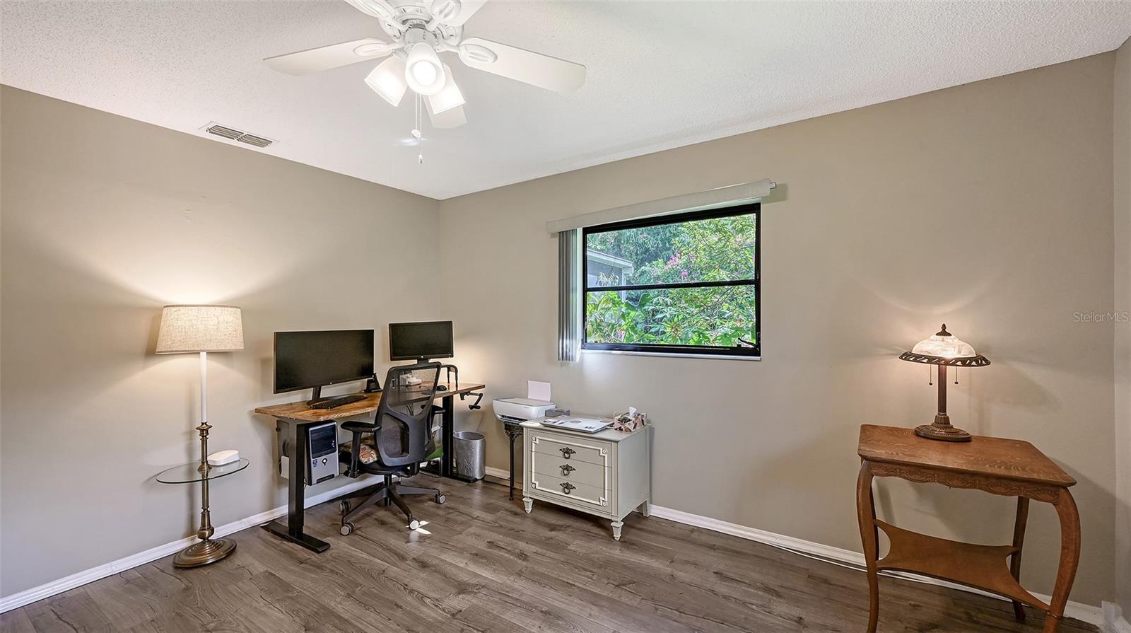 Image 24 of 55 For 4873 Huntleigh Drive