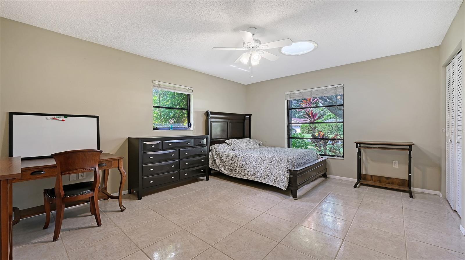 Image 26 of 55 For 4873 Huntleigh Drive