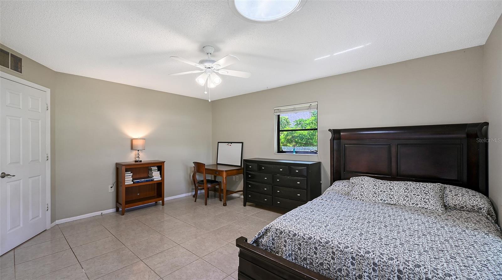 Image 27 of 55 For 4873 Huntleigh Drive