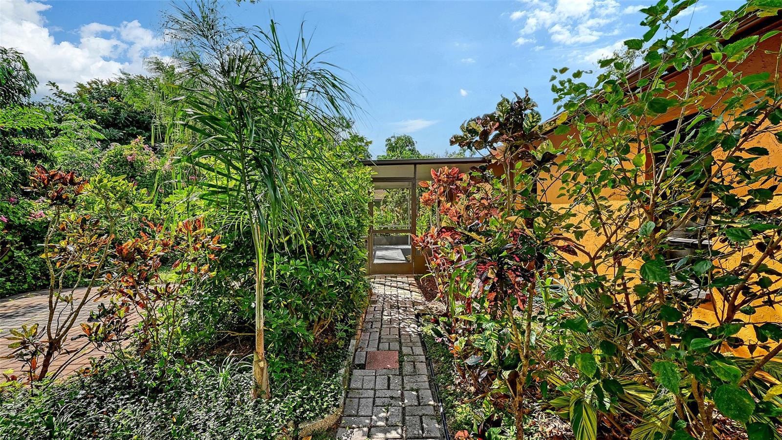 Image 33 of 55 For 4873 Huntleigh Drive