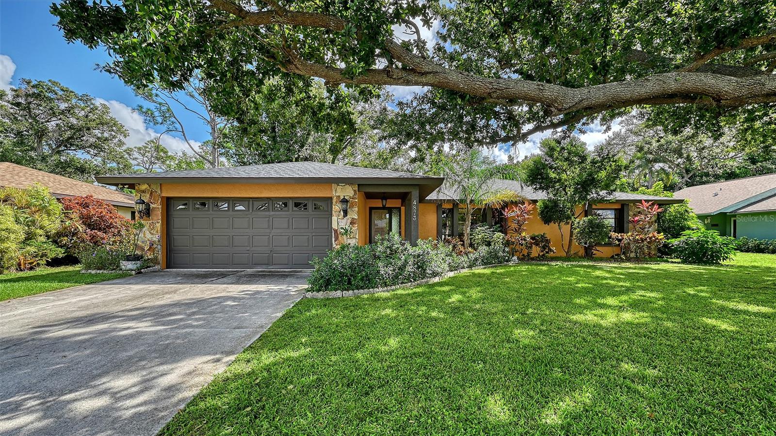 Image 43 of 55 For 4873 Huntleigh Drive