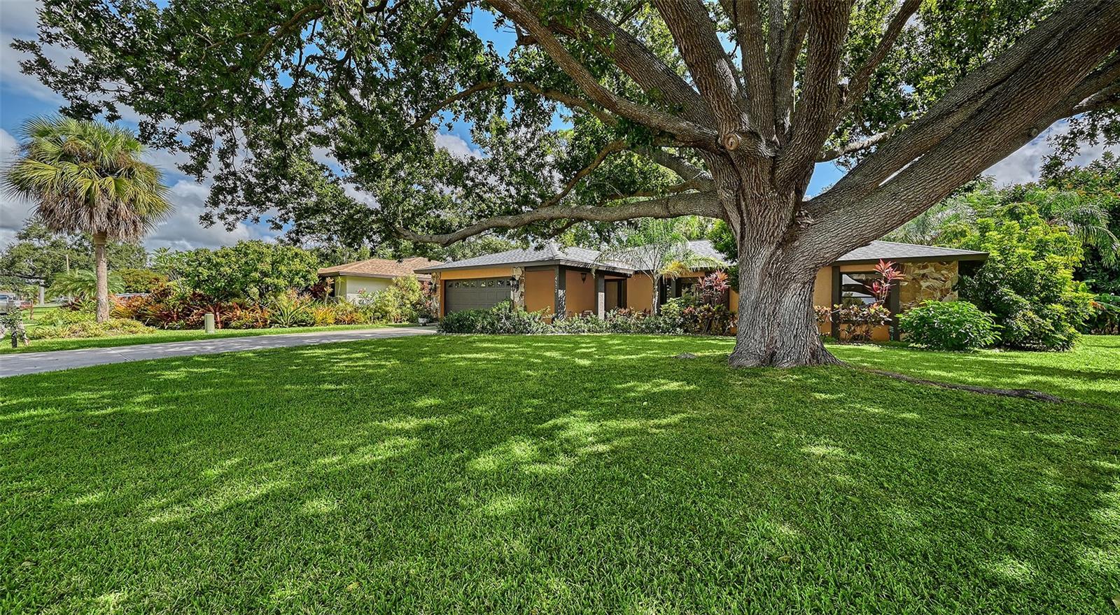 Image 44 of 55 For 4873 Huntleigh Drive