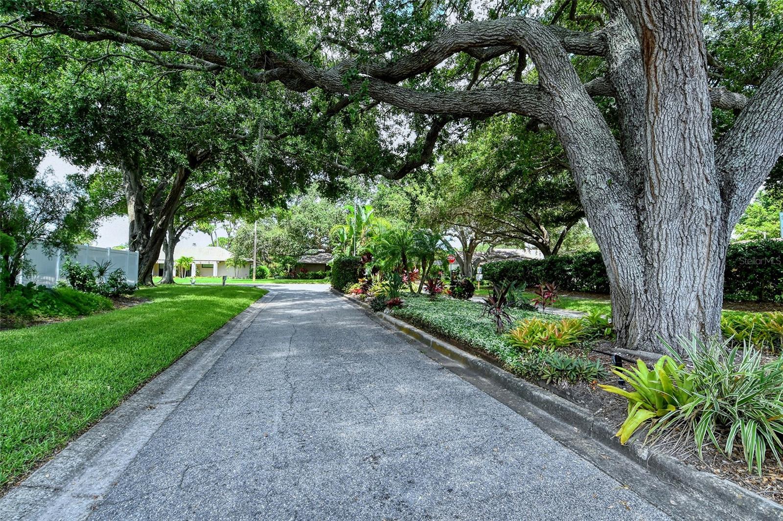 Image 49 of 55 For 4873 Huntleigh Drive