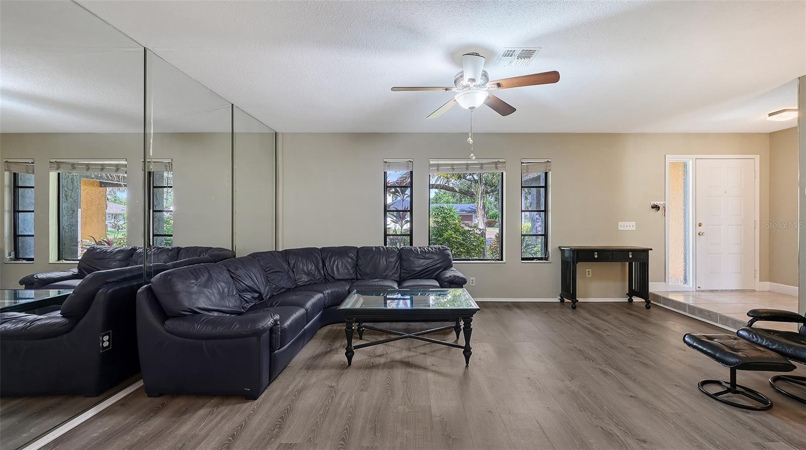 Image 6 of 55 For 4873 Huntleigh Drive