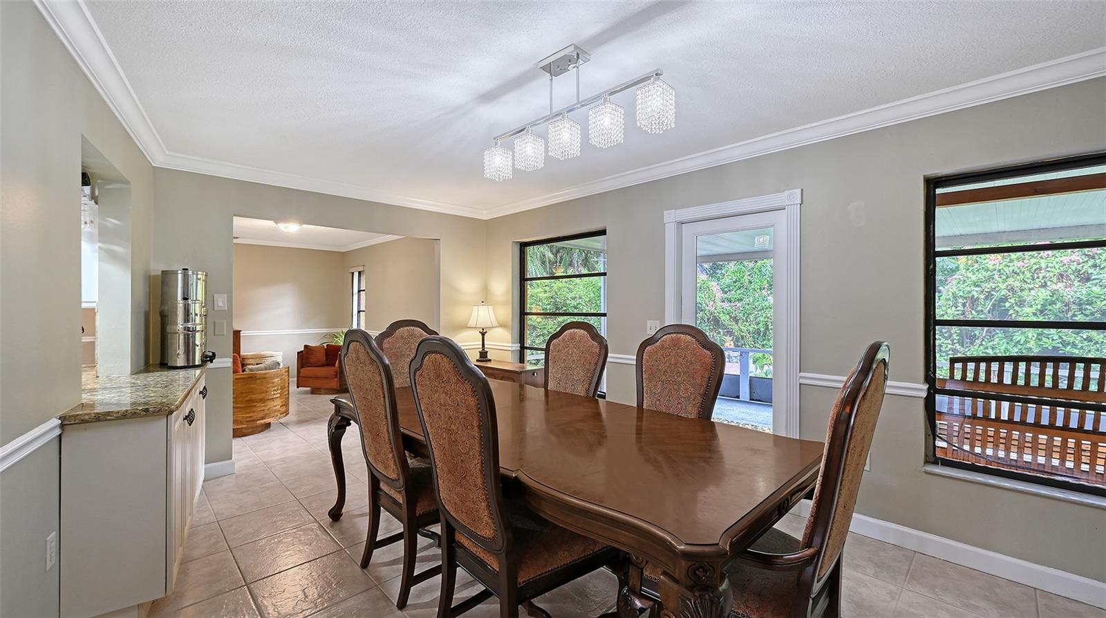 Image 7 of 55 For 4873 Huntleigh Drive