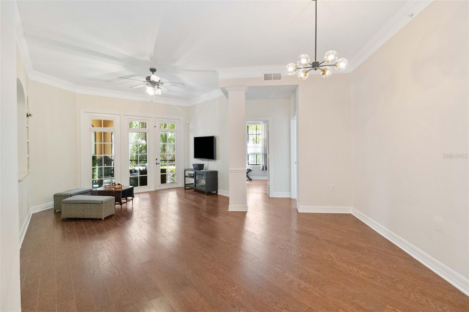 Image 6 of 37 For 515 Mirasol Circle 106