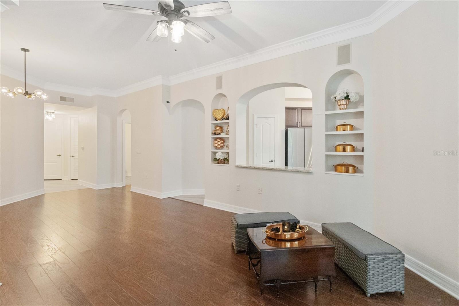 Image 7 of 37 For 515 Mirasol Circle 106