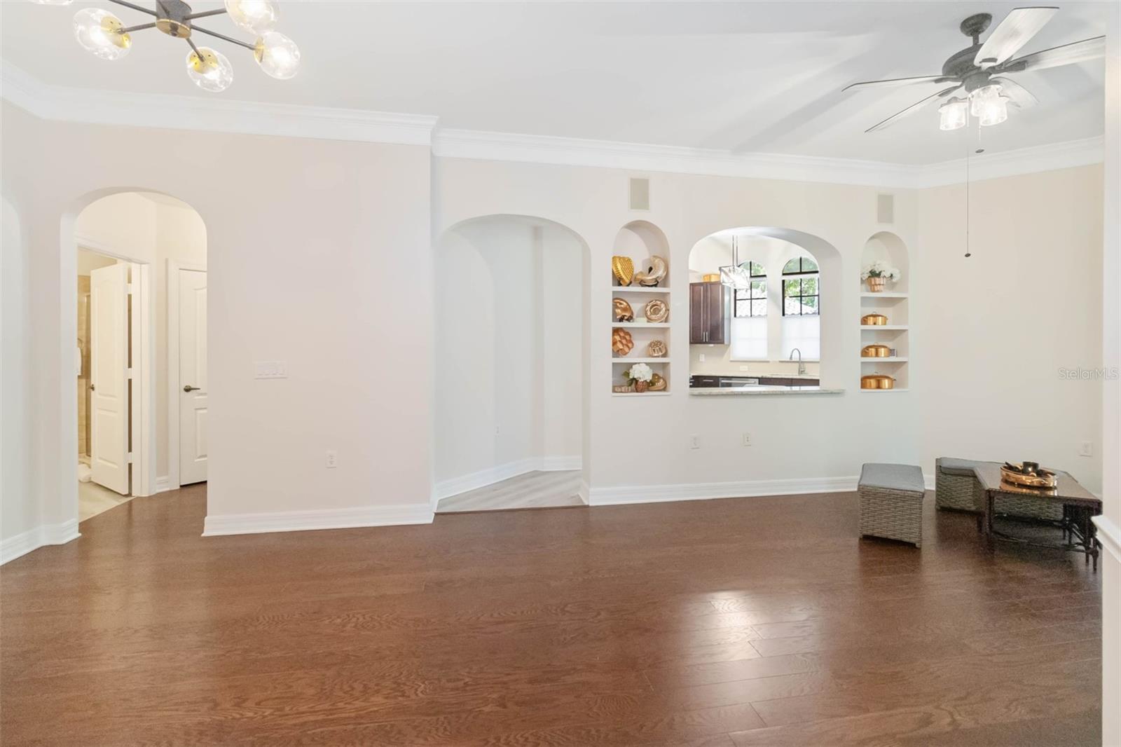 Image 8 of 37 For 515 Mirasol Circle 106