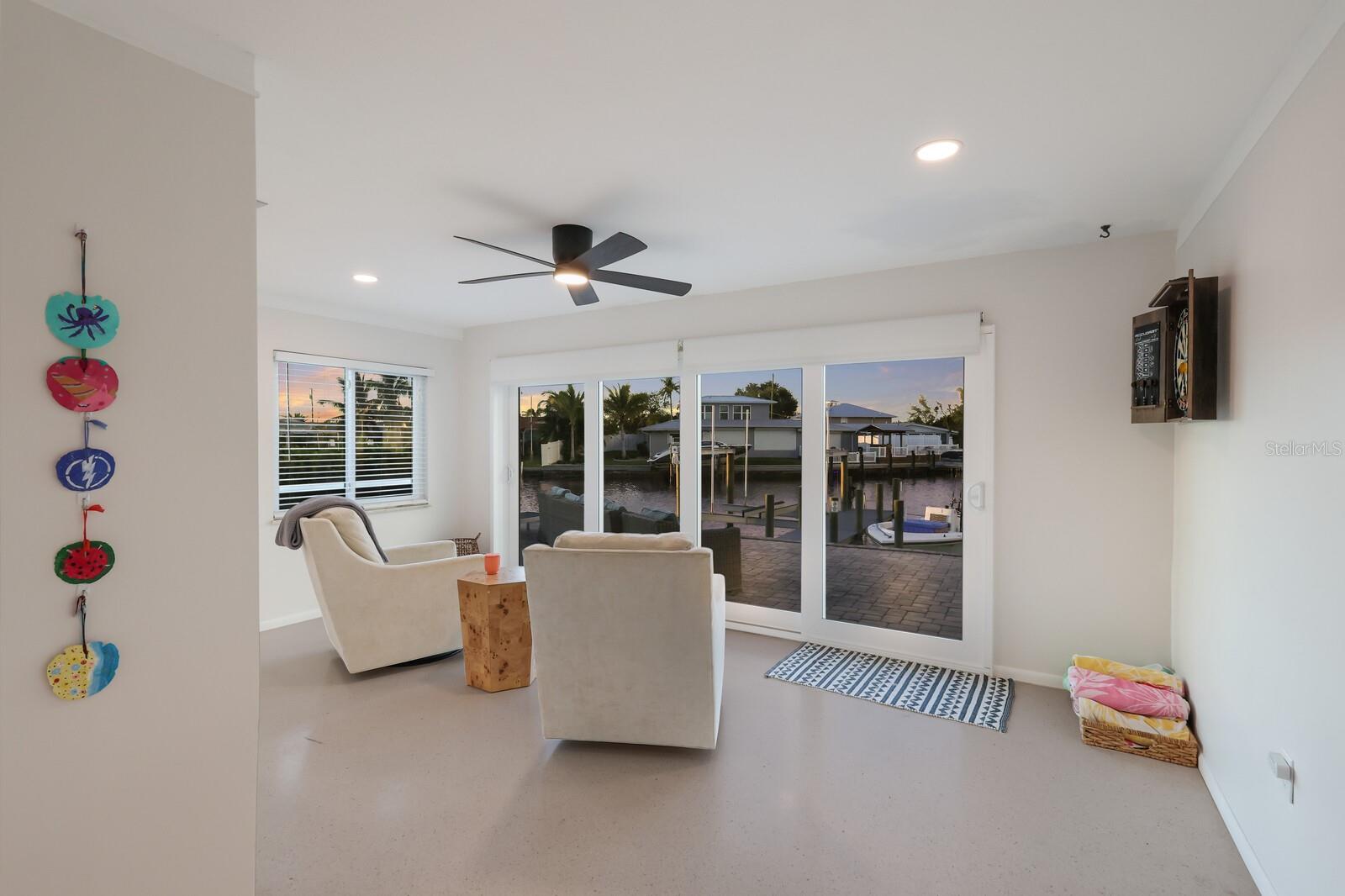 Image 12 of 37 For 10008 Spoonbill Road E