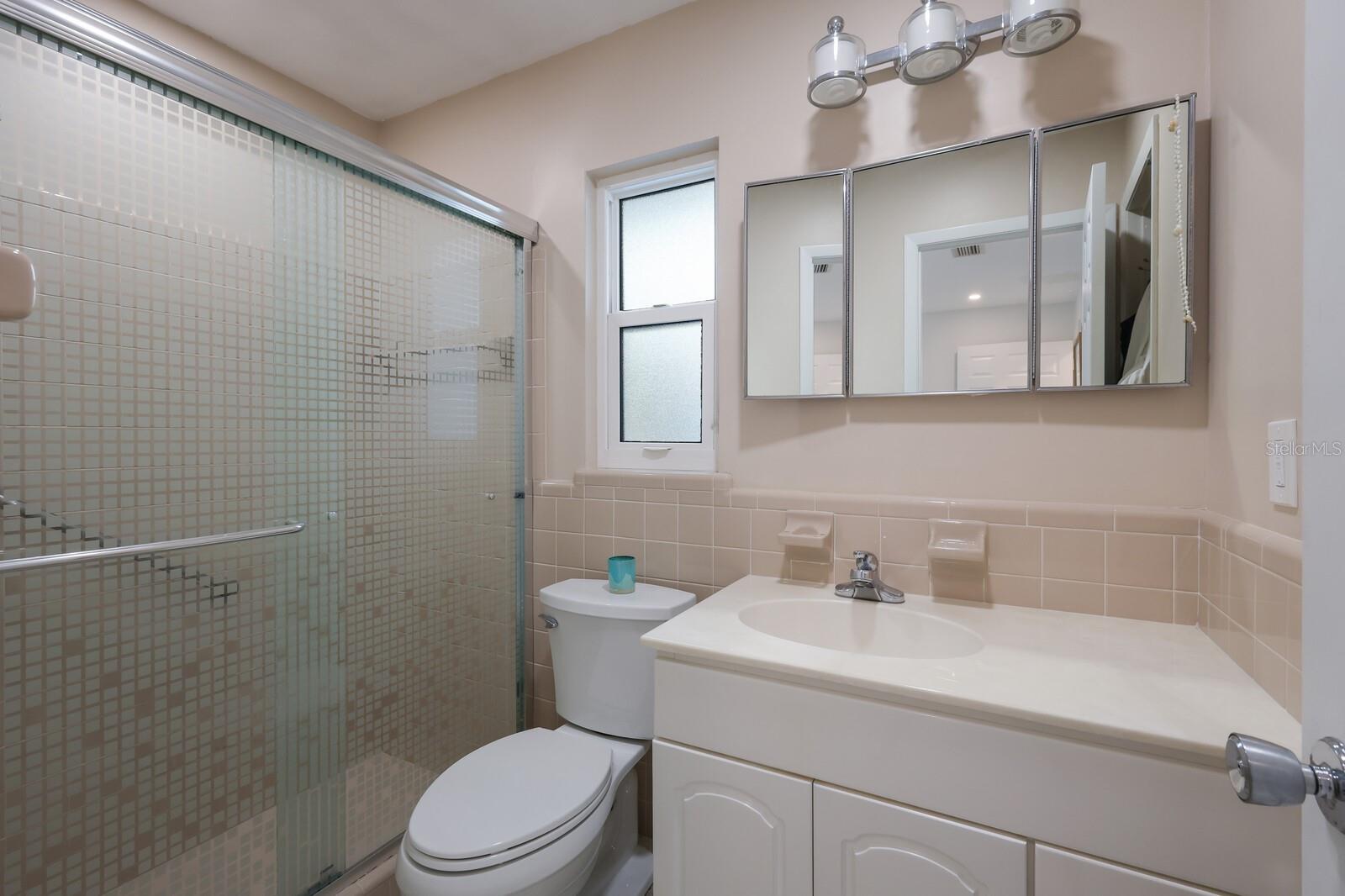 Image 23 of 37 For 10008 Spoonbill Road E