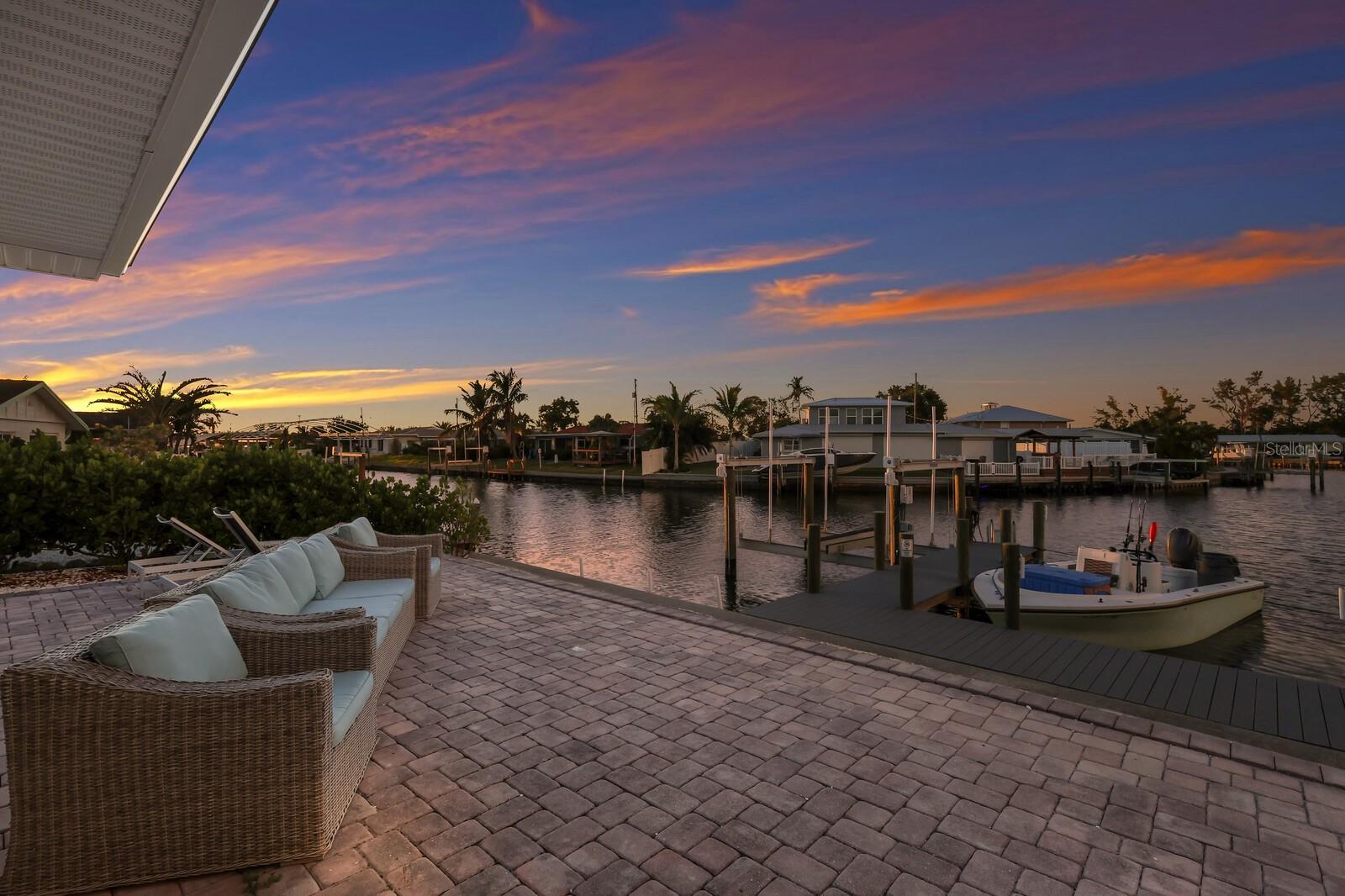 Image 27 of 37 For 10008 Spoonbill Road E