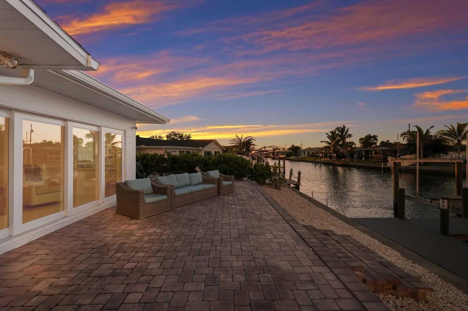 Image 28 of 37 For 10008 Spoonbill Road E