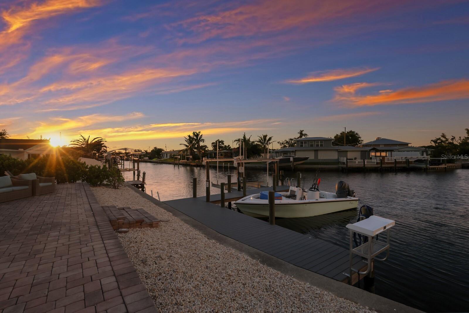 Image 29 of 37 For 10008 Spoonbill Road E