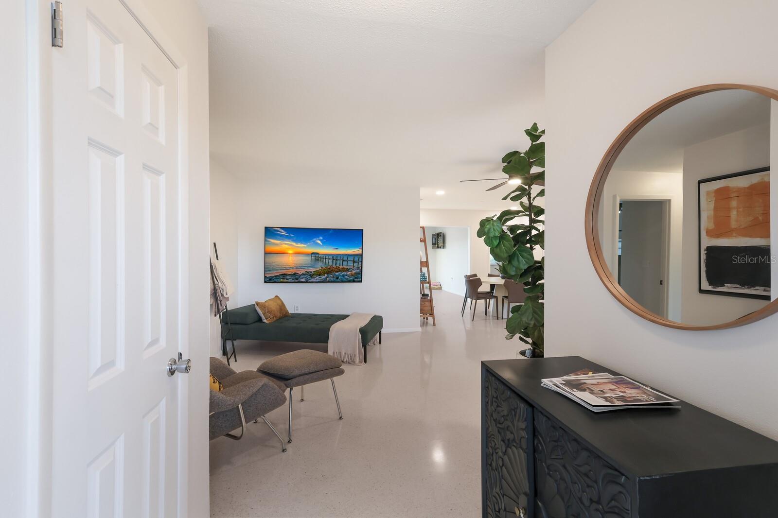 Image 4 of 37 For 10008 Spoonbill Road E