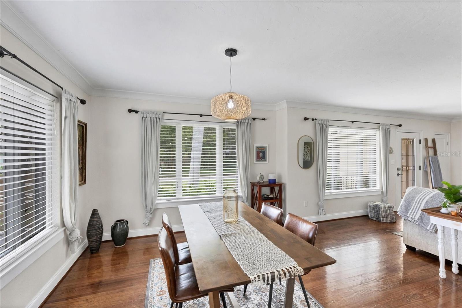 Image 18 of 51 For 202 22nd Street W