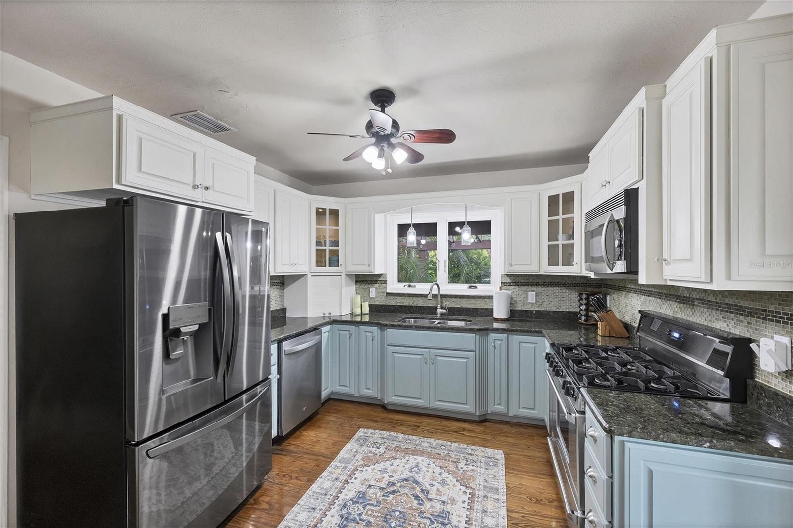 Image 20 of 51 For 202 22nd Street W
