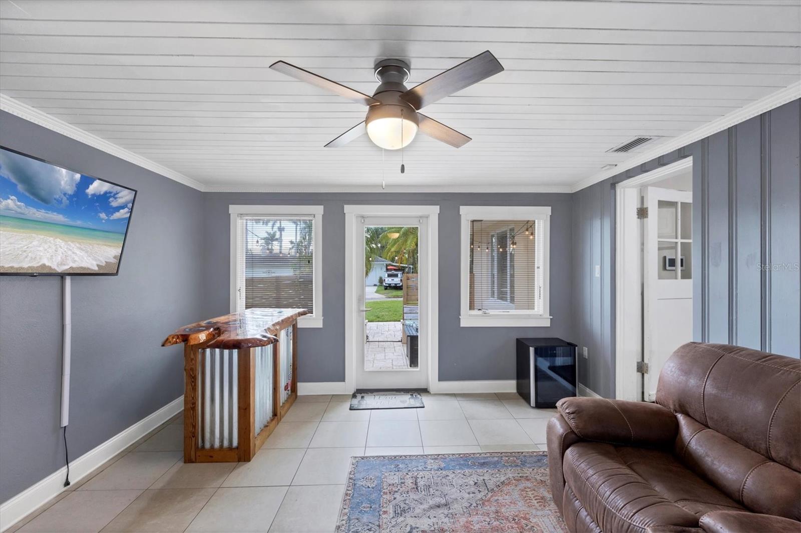 Image 24 of 51 For 202 22nd Street W