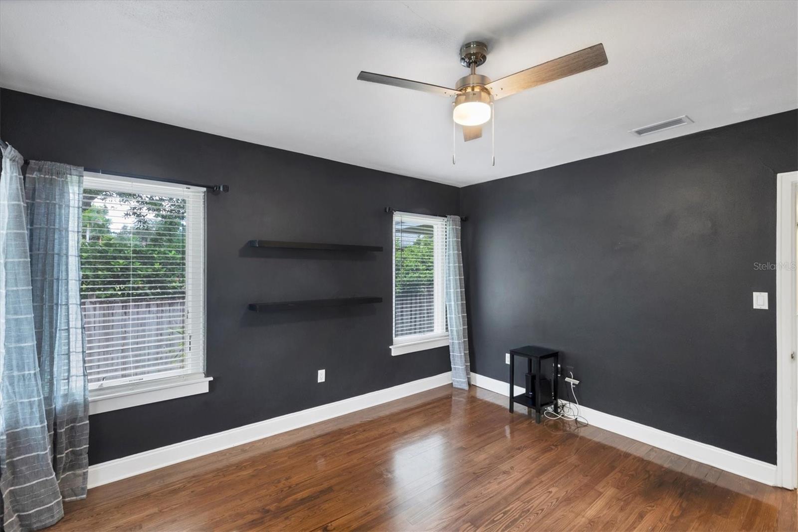 Image 30 of 51 For 202 22nd Street W