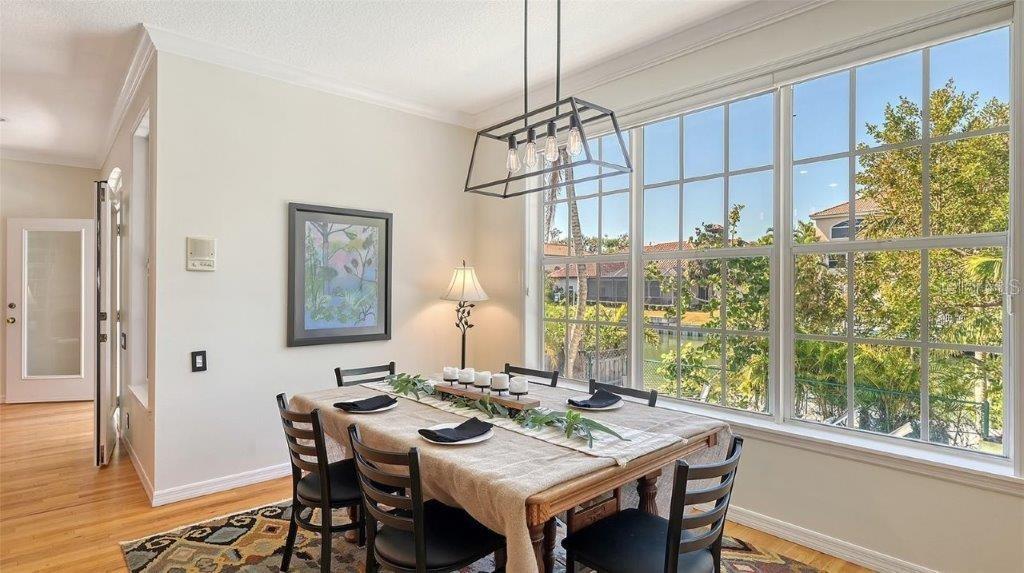 Image 10 of 43 For 4922 Commonwealth Drive