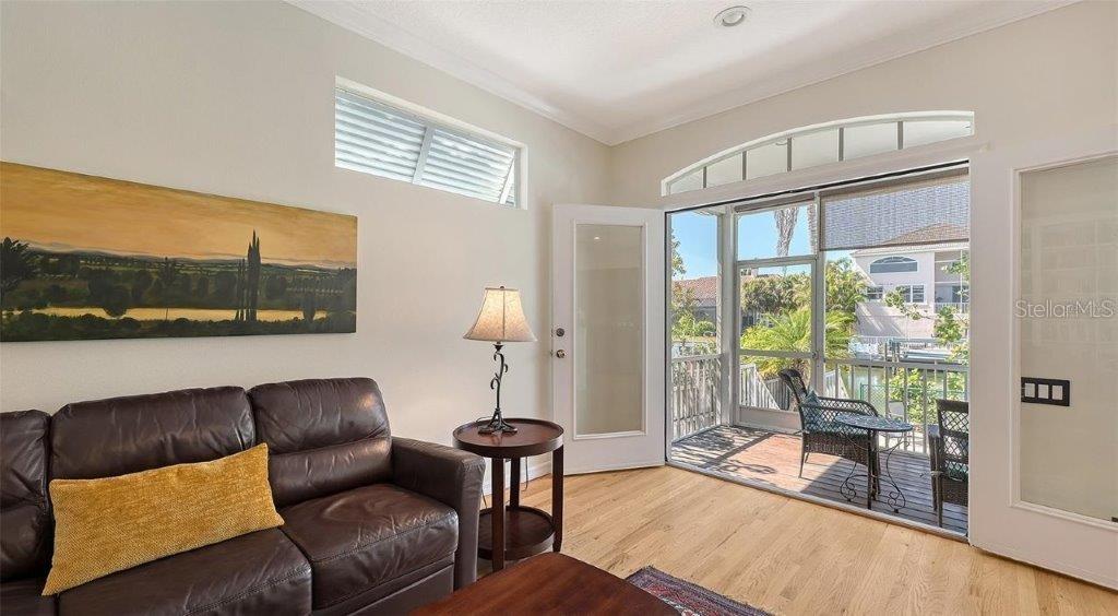 Image 14 of 43 For 4922 Commonwealth Drive