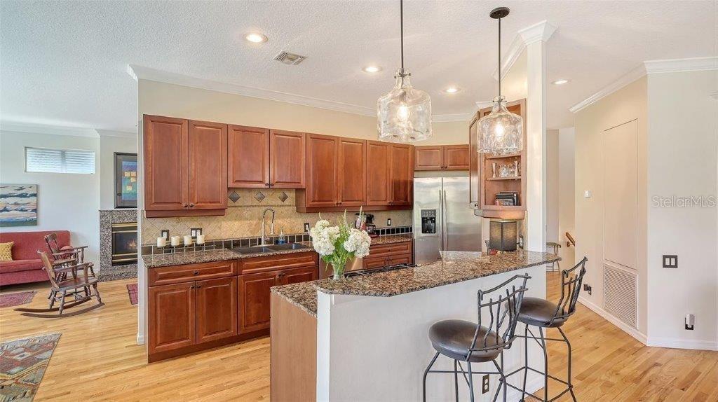 Image 16 of 43 For 4922 Commonwealth Drive